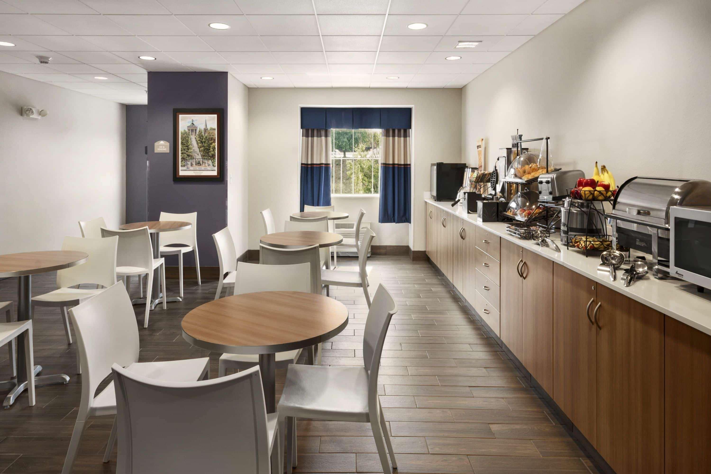 Microtel Inn & Suites By Wyndham Lynchburg Extérieur photo