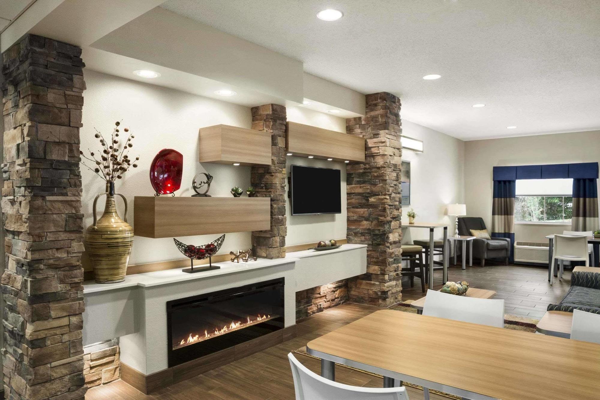 Microtel Inn & Suites By Wyndham Lynchburg Extérieur photo